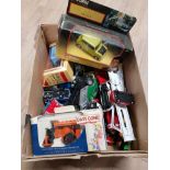 A BOX CONTAINING ASSORTED DIE CAST VEHICLES INC CORGI 6 DAYS MATCHBOX ETC