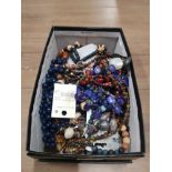 A BOX OF ASSORTED COSTUME JEWELLERY