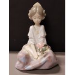 LLADRO FIGURE 5867 SERENE VALENCIANA WITH ORIGINAL BOX HEIGHT 15CM