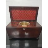 OAK TEA CADDY WITH GLASS CENTRE BOWL