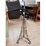 CAST METAL TELESCOPIC STAND