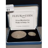 ROYAL MINT ISSUE FLEUR DE COIN SILVER MEMBERSHIP MEDAL AND BADGE SET GROSS WEIGHT 3 OUNCES