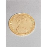 22CT GOLD 1973 ISLE OF MAN SOVEREIGN GROSS WEIGHT 8GRAMS