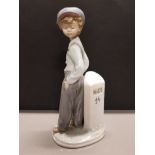 LLADRO FIGURE 5400 THE WANDERER WITH BOX