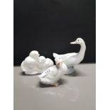 2 NAO GOOSE FIGURES TOGETHER WITH A ROYAL DOULTON ORNAMENT