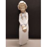 NAO BY LLADRO FIGURE GIRL HOLDING BASKET