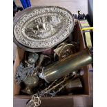 BOX OF MISCELLANEOUS BRASS ITEMS INCLUDING TRAYS AND CHURCH BELL PLUS LARGE MILITARY BRASS SHELL