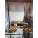 A NICE BRASS BOX TOGETHER WITH GEORGE V ASH TRAYS