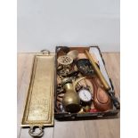 A BOX CONTAINING BRASS AND COPPER WARE