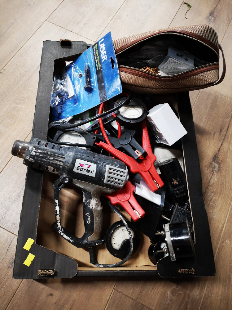BOX OF MAINLY ELECTRICAL SUNDRIES TOGETHER WITH HEAT GUN AND JUMP LEADS