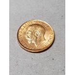 1915 GOLD SOVEREIGN 22CT COIN