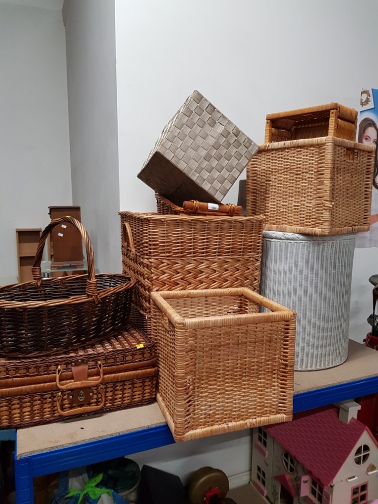 LARGE LOT OF WICKER BASKETS