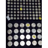 2 TRAYS OF COINS INCLUDING COMMEMORATIVE AND SIXPENCES PLUS ONE SHILLING COINS