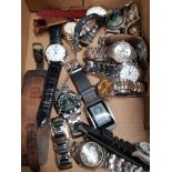 BOX OF MISCELLANEOUS WRISTWATCHS