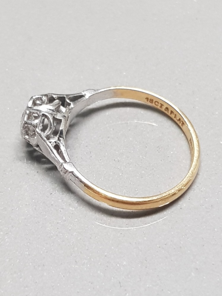 18CT YELLOW GOLD AND PLATINUM DIAMOND HEART SOLITAIRE RING SIZE M GROSS WEIGHT 2.6G - Image 2 of 3