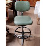 TAN SAD NOVA MACHINEST SWIVEL CHAIR