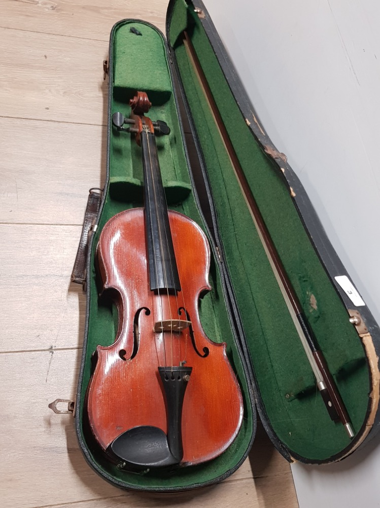 ANTIQUE VIOLIN WITH BAUSCH BOW IN CARRY CASE