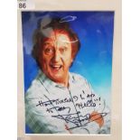 PHOTOGRAPH OF KEN DODD SIGNED