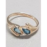 9CT YELLOW GOLD BLUE TWO STONE RING SIZE I 1/2 GROSS WEIGHT 1.5G