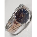 GENTS TIMEX WRISTWATCH WITH METAL BEZEL