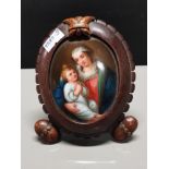 EARLY 19TH CENTURY CARVED PLAQUE ON STAND WITH BEAUTIFUL MADONNA AND CHILD DESIGN TAKEN OUT OF