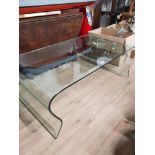 MODERN GLASS COFFEE TABLE