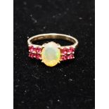 10CT GOLD RUBY AND YELLOW STONE RING SIZE M 2.3G