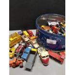 TIN CONTAINING ASSORTED DIE CAST VEHICLES INCLUDING CORGI AND MATCHBOX