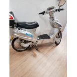 SILVER SAKURA ELECTRIC SCOOTER