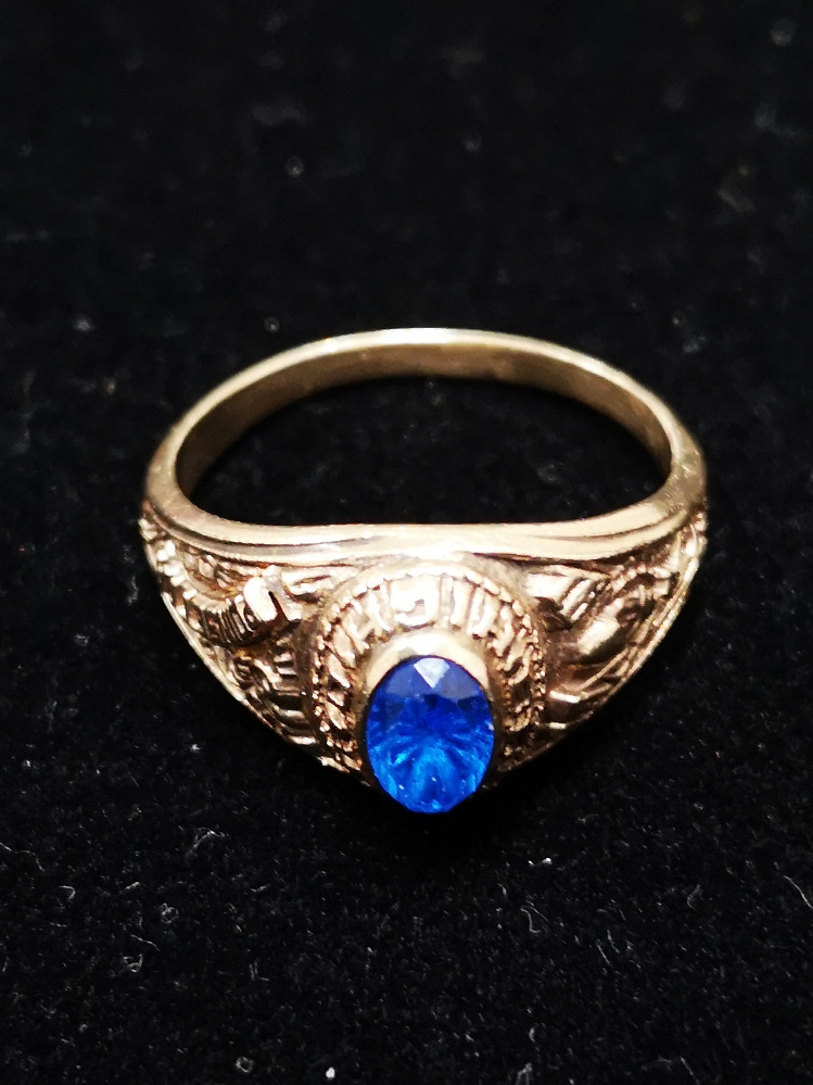 9CT GOLD BLUE STONE GRADUATION RING SIZE M 3.9G