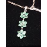 SILVER AND EMERALD PENDANT ON CHAIN