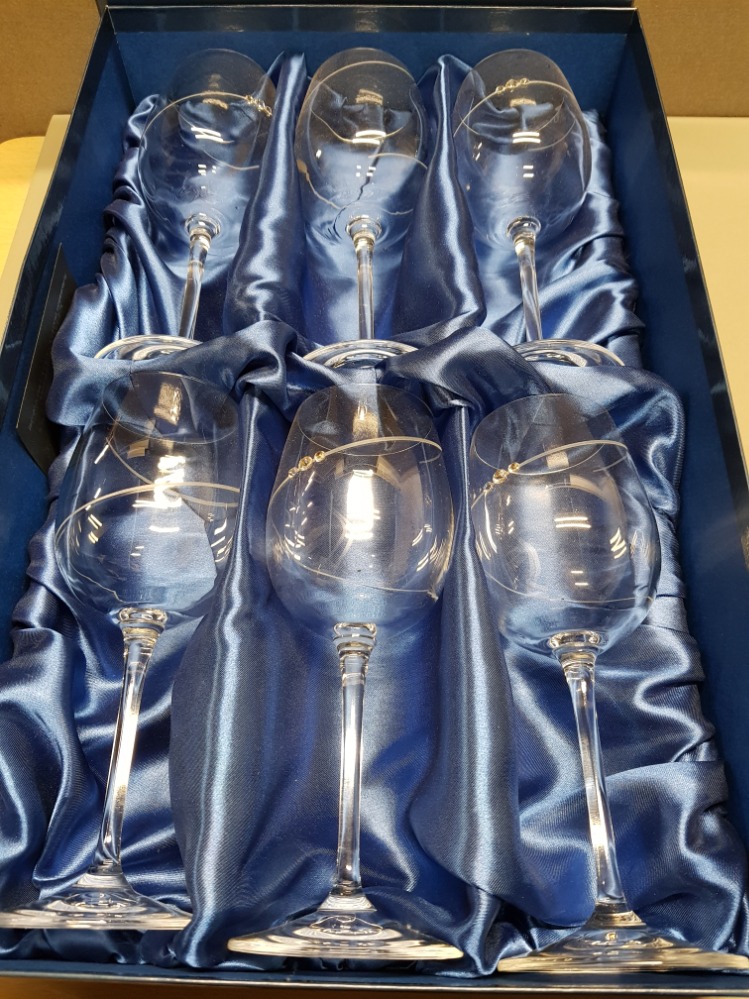 SET OF 6 BALMORAL DIAMANTE SILHOUETTE SOLO WINE GLASSES IN ORIGINAL BOX