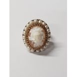 9CT GOLD CAMEO STYLE PEARL RING SIZE M 6.6G