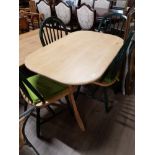 MODERN BEECH EFFECT KITCHEN TABLE AND 4 MATCHING CHAIRS