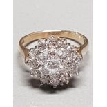 9CT GOLD CZ CLUSTER RING SIZE M GROSS WEIGHT 3.1G