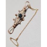 9CT GOLD SAPPHIRE AND PEARL BAR BROOCH 2.6G GROSS WEIGHT