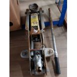 MASTER MECANIC 2 TON HYDRAULIC TROLLEY JACK