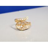 18CT GOLD DIAMOND CLUSTER RING 4.3G SIZE Q