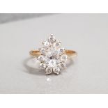 9CT GOLD CZ CLUSTER RING 2.9G SIZE M