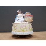 HUNCA MUNCA AND BABIES BEATRIX POTTER PORCELAIN MUSIC BOX THAT PLAYS SCHUBERTS LULLABY