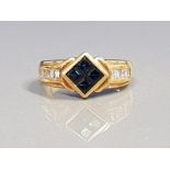 18CT GOLD DIAMOND SAPPHIRE RING SIZE O 5.6 GRAMS