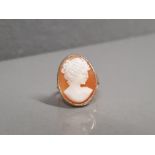 9CT GOLD CAMEO RING 5.2G SIZE L