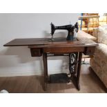 OAK SINGER TREADLE SEWING MACHINE