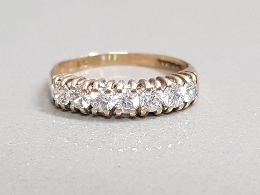 9CT GOLD 7 STONE CZ RING 1.5G