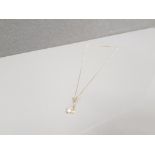 9CT GOLD PEARL PENDANT & CHAIN