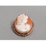 9CT GOLD CAMEO BROOCH 8.8G