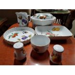 7 PIECES OF ROYAL WORCESTER EVESHAM DINNER WARE INC SALT AND PEPPER