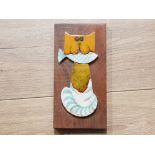 HORNSEA POTTERY CAT WITH FISH MURAMIC PLAQUE BY JOHN CLAPPISON