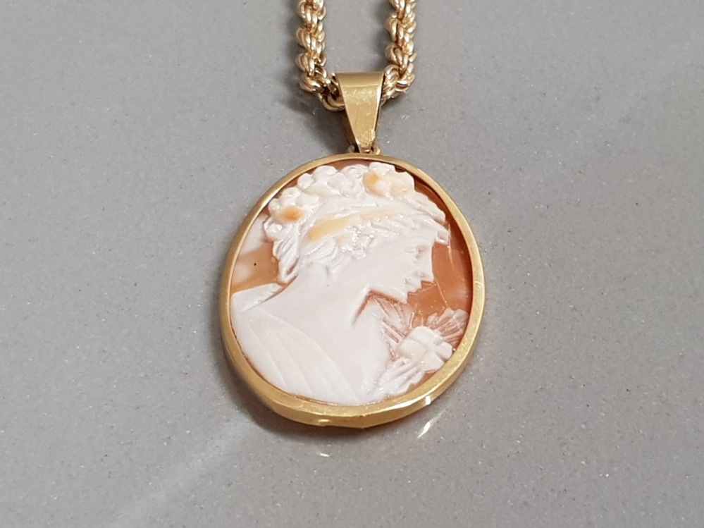 9CT GOLD CAMEO PENDANT AND ROPE CHAIN 5.9G - Image 2 of 2