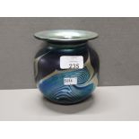 IRIDESCENT PULLED FEATHER BLUE ART GLASS VASE